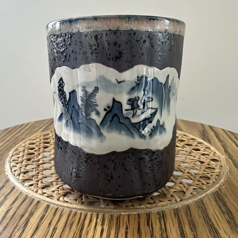 Miya Japan pottery‎ Mug with mountain scenery